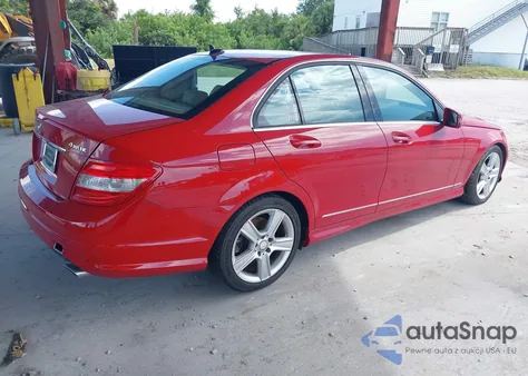 2010 Mercedes-Benz C 300 Luxury 4Matic/Sport 4Matic из США, поврежденный, VIN WDDGF8BB0AF477705